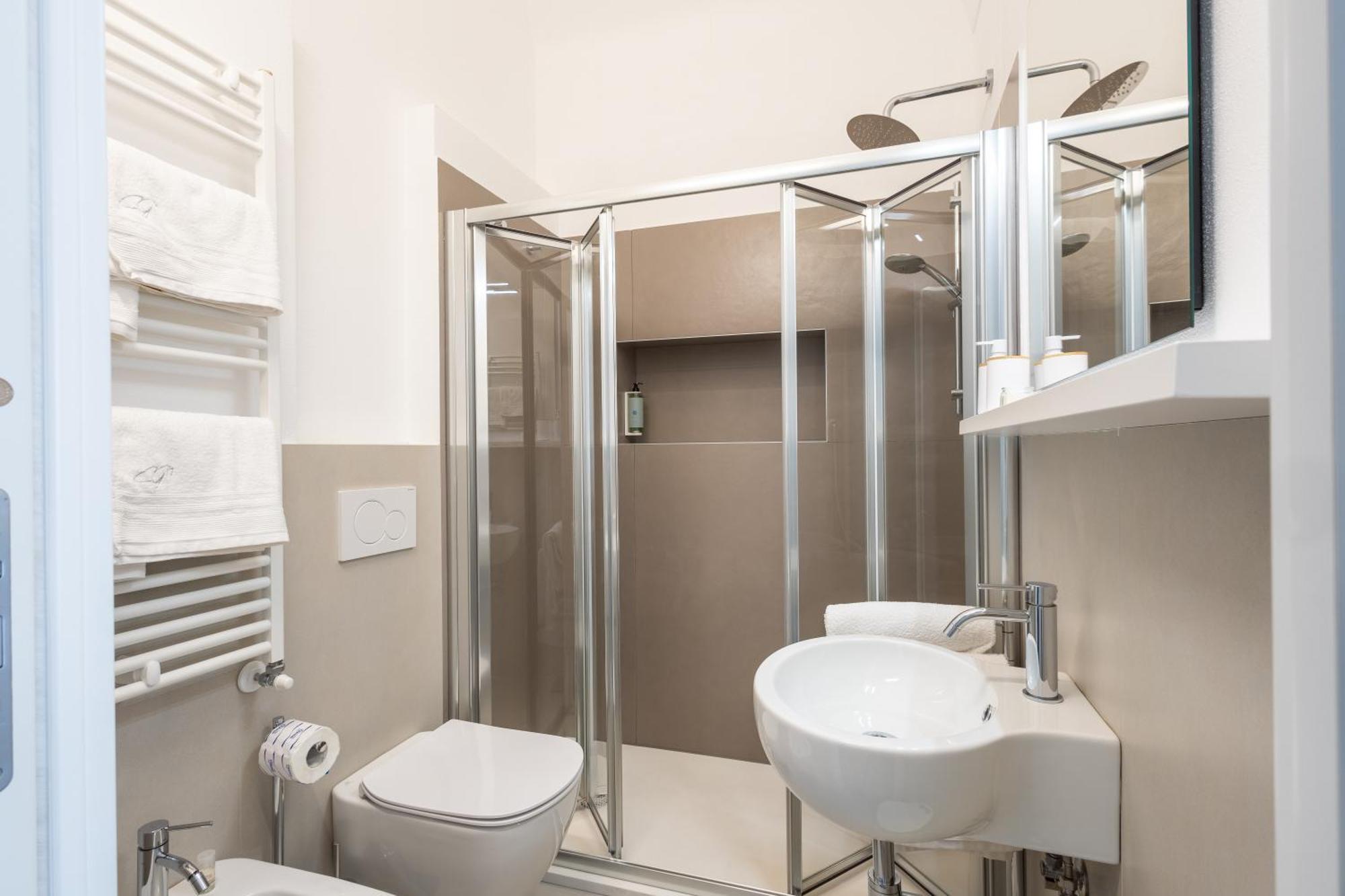 Corso Garibaldi 21 Apartment & Rooms فاستو المظهر الخارجي الصورة