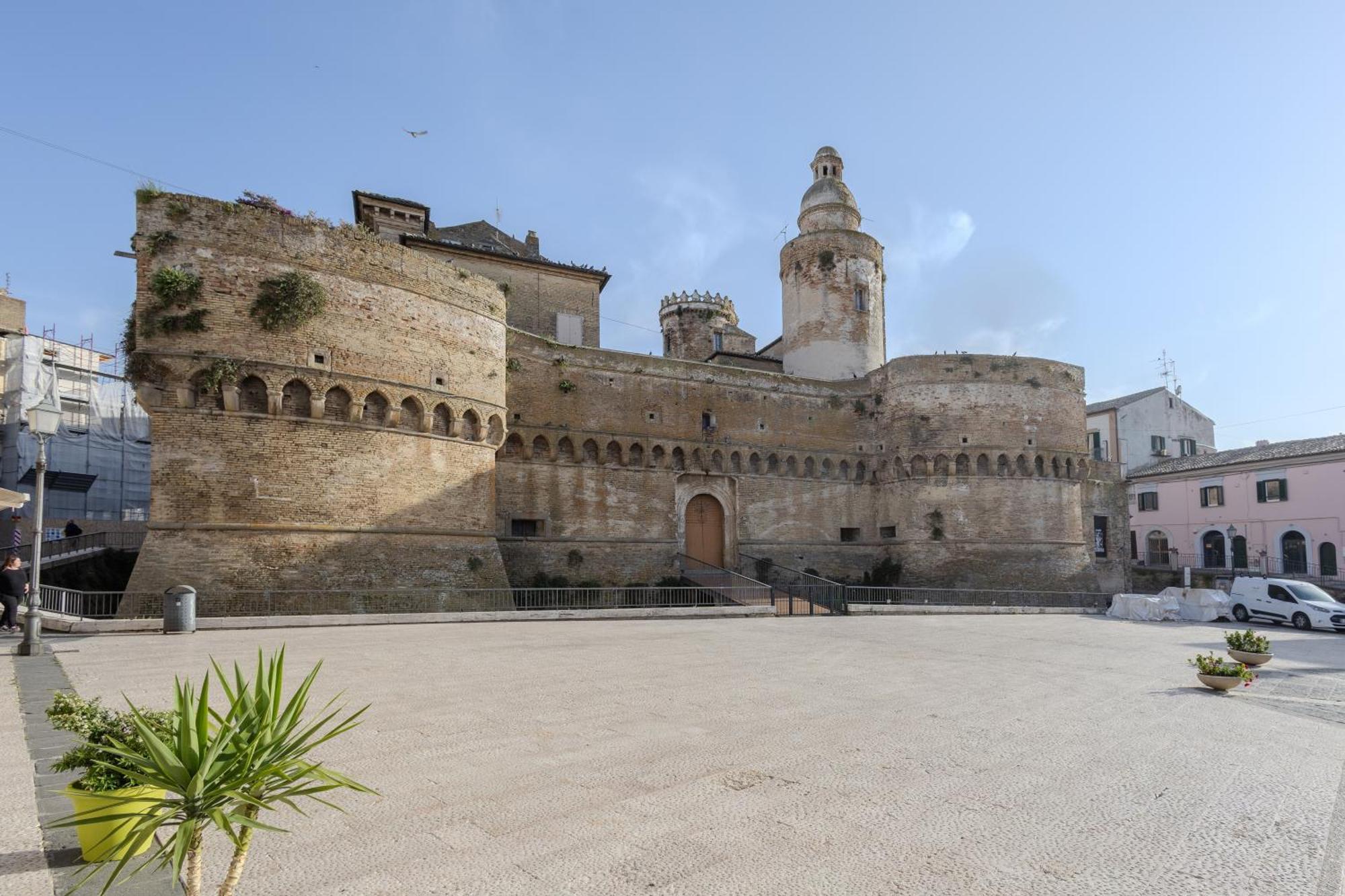 Corso Garibaldi 21 Apartment & Rooms فاستو المظهر الخارجي الصورة